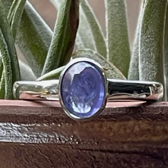 Natural Tanzanite Cabochon Sterling Silver Ring | sz 10 - Picture 2 of 8